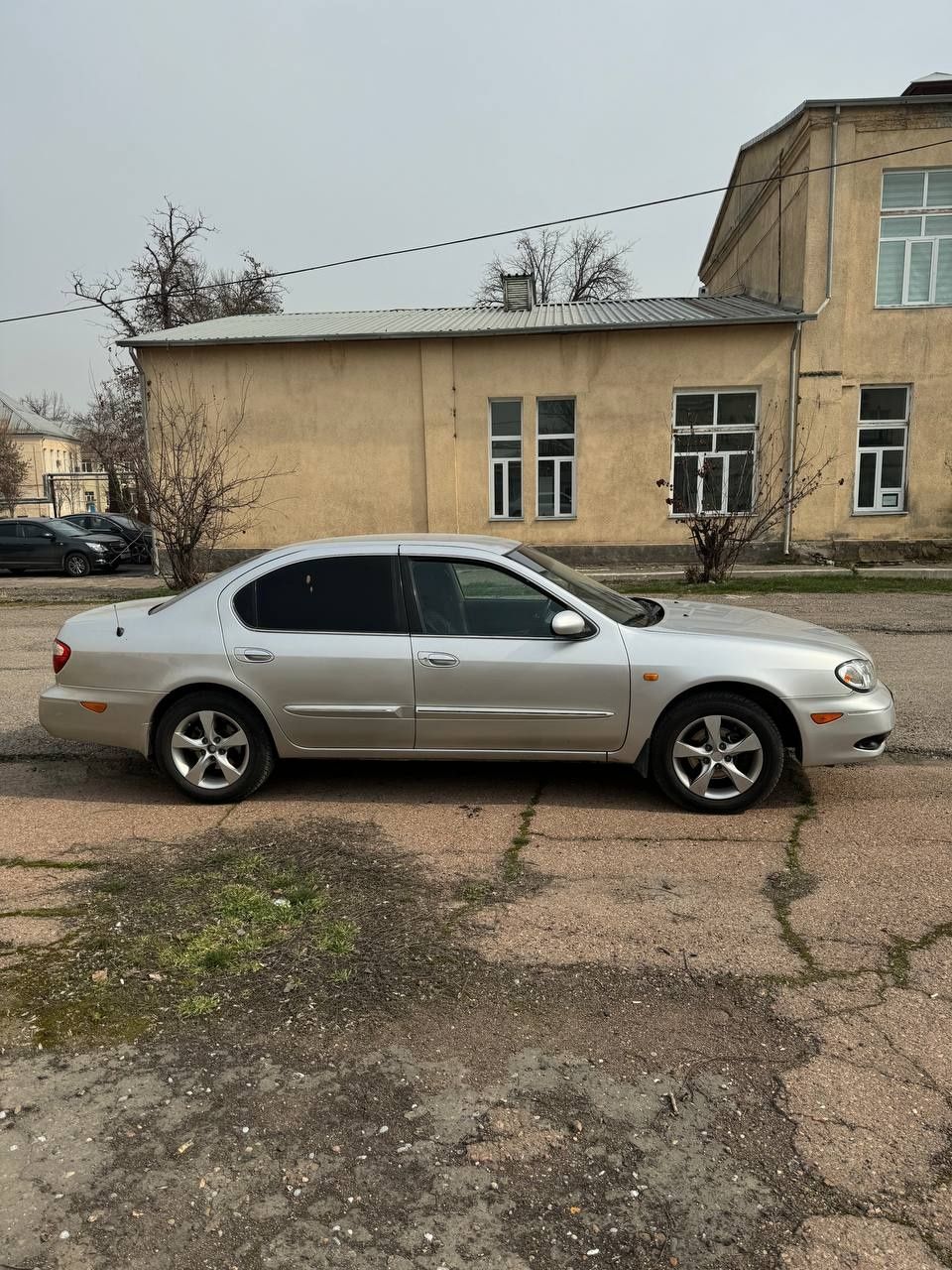 Ниссан максима а33 2002 йил холати яхши или йок срочна сотилади