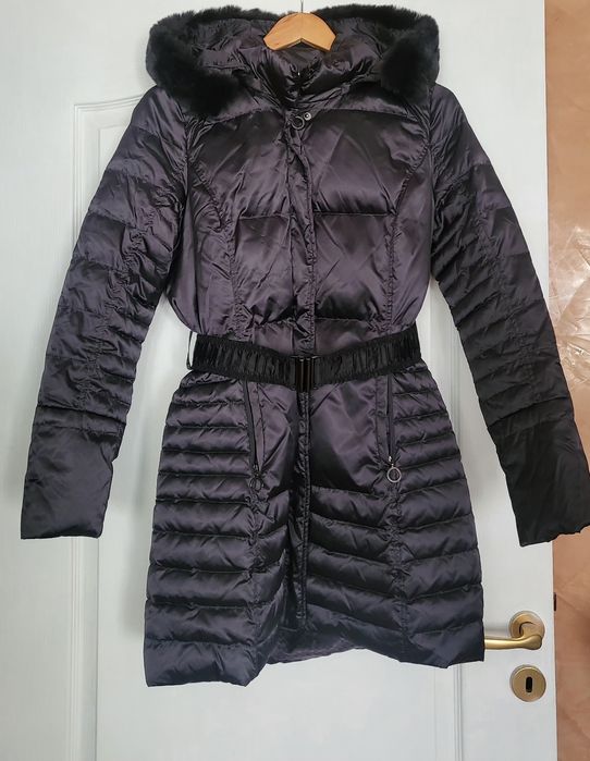 Италянско,пухено яке с сваляща се качулка с естествен косъм размер S