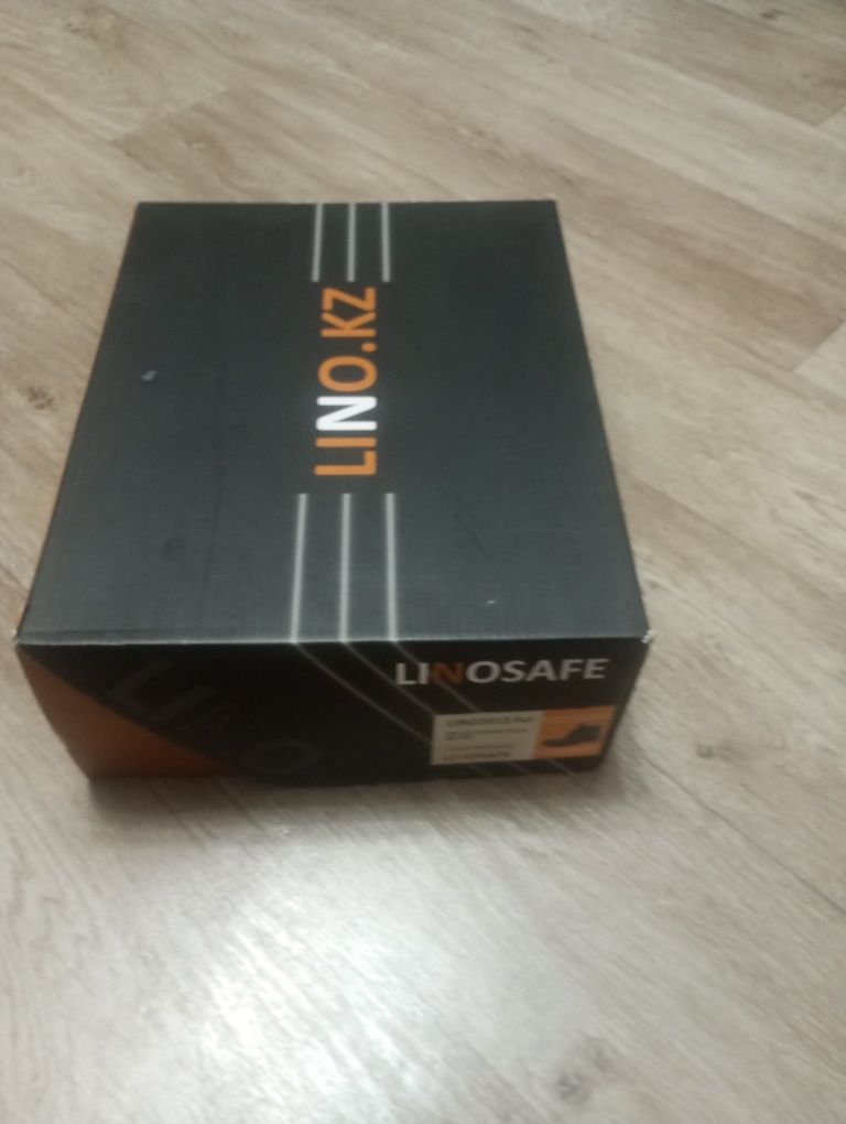 Продам ботинки зимние