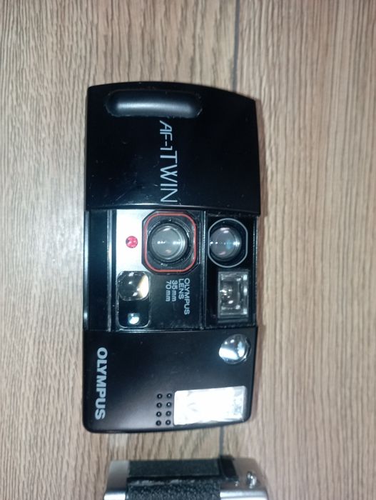 Olympus Af-1Twin + Petri 35E