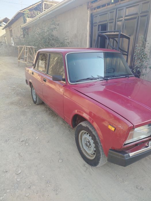 Lada 2107 sotildi xolati o'rta rasxod yo'q