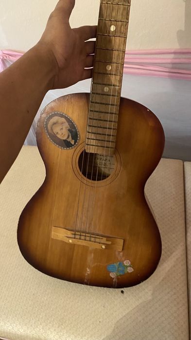 Гитара 20000тг келісім бар