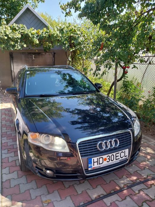 Vând Audi A4 b7 break