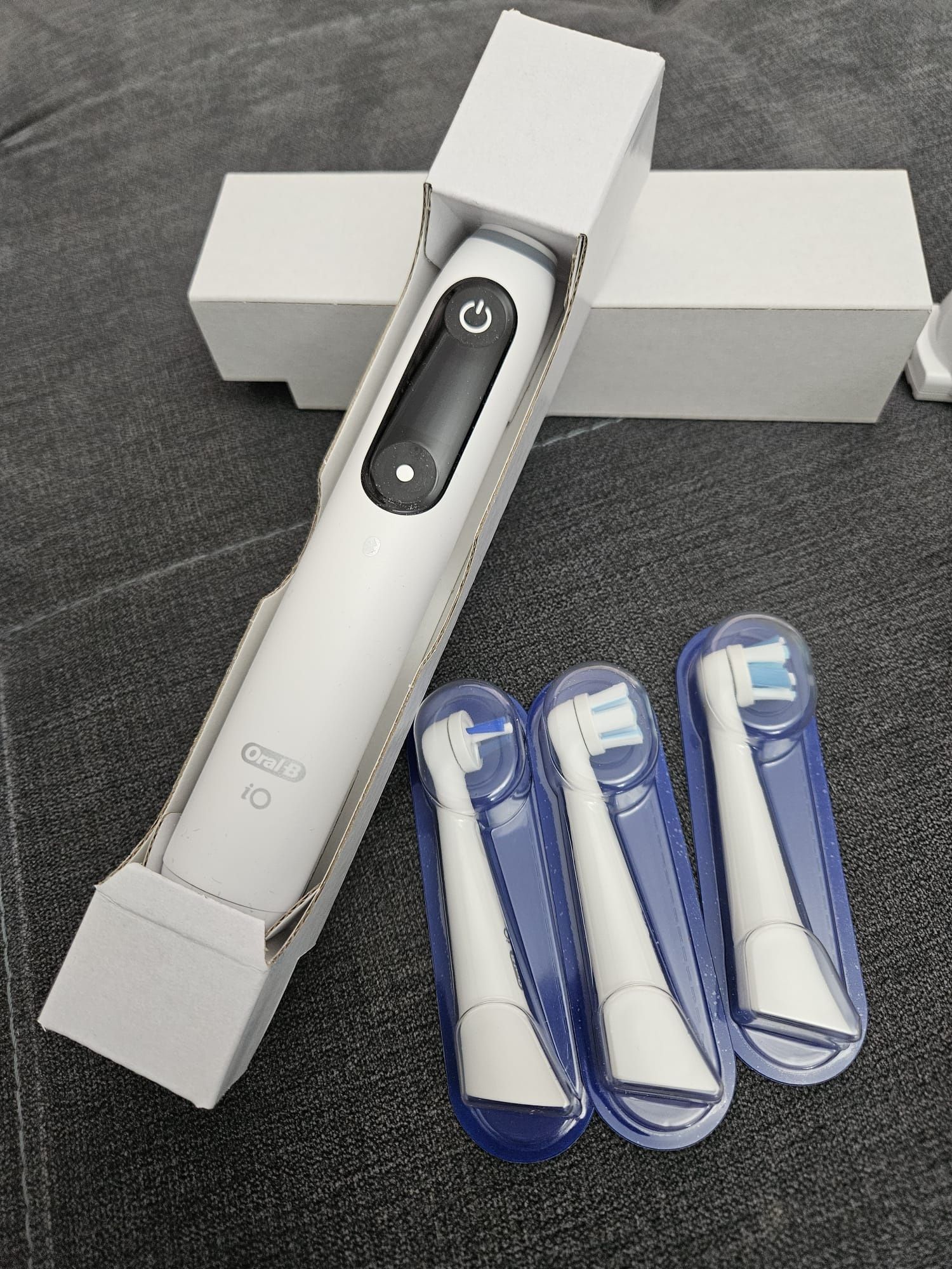 Periuta dinti OralB iO Trial Edition