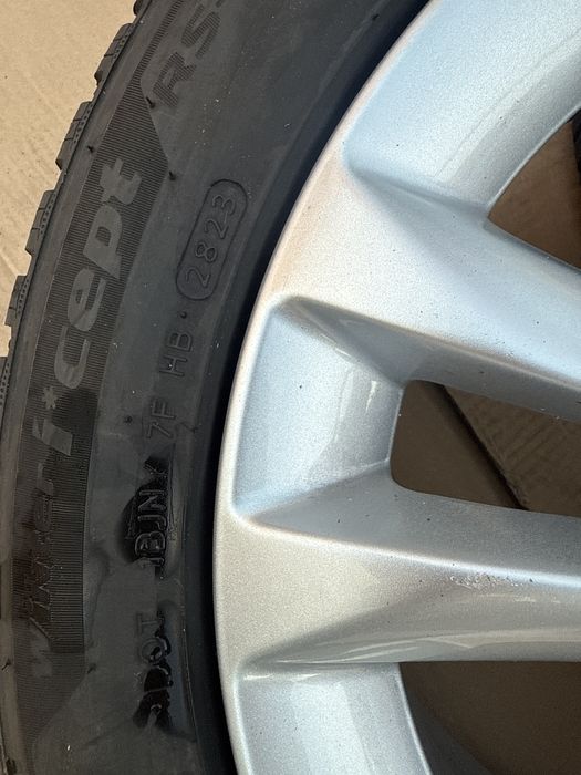 Оригинални джанти.  Opel 16” 5x110 ET40 с зимни гуми Hankook 195/55/16