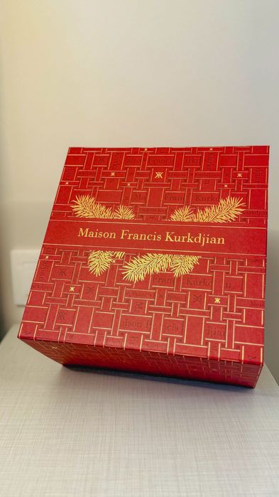 Подаръчна кутия MFK с 25 мл парфюмно съдържание и девет аромата