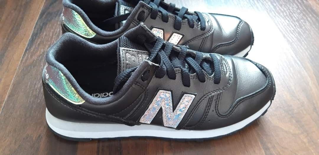 Vand pantofi sport New Balance