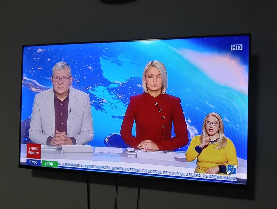TV Led smart 4K UHD 108 cm nou garanție
