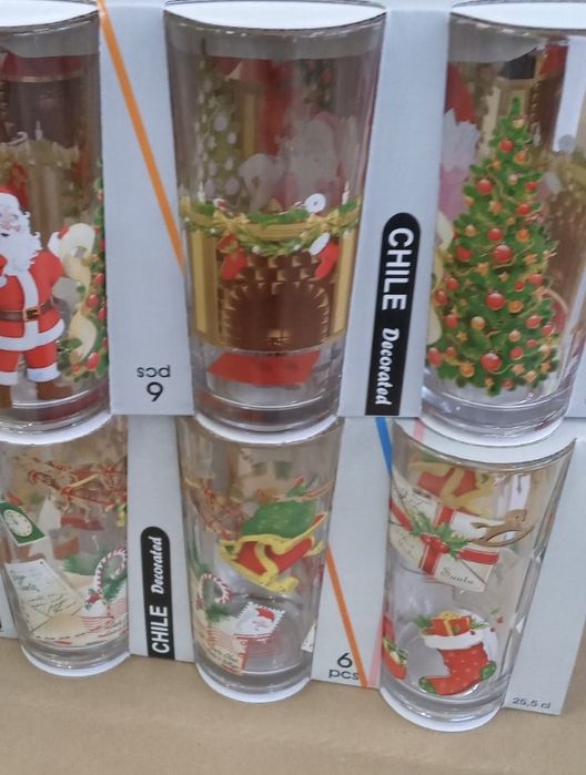 Безалкохолни чаши и коледни чаши с декорации ( различни видове)