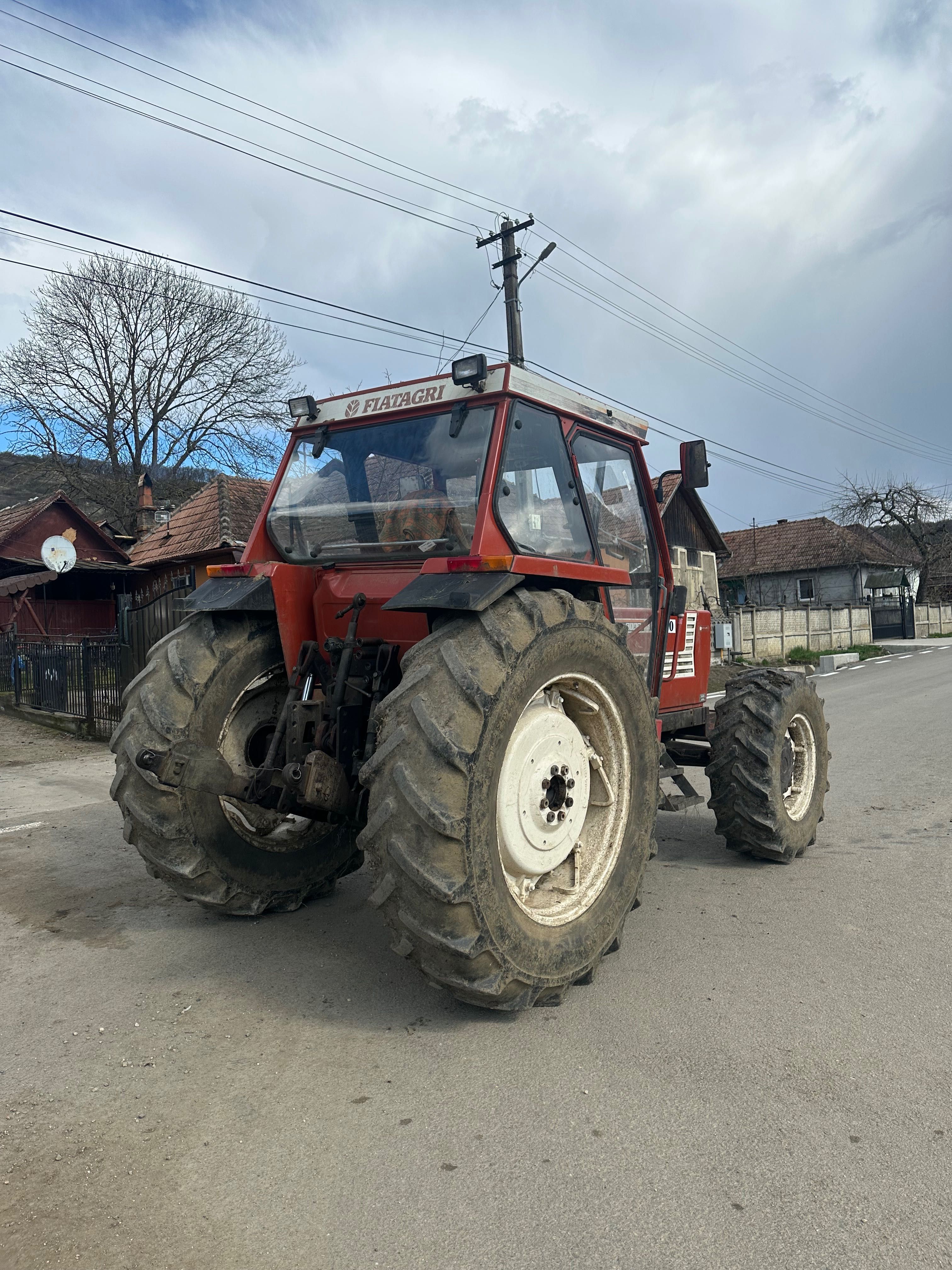 Vând Tractor Fiatagri 100-90