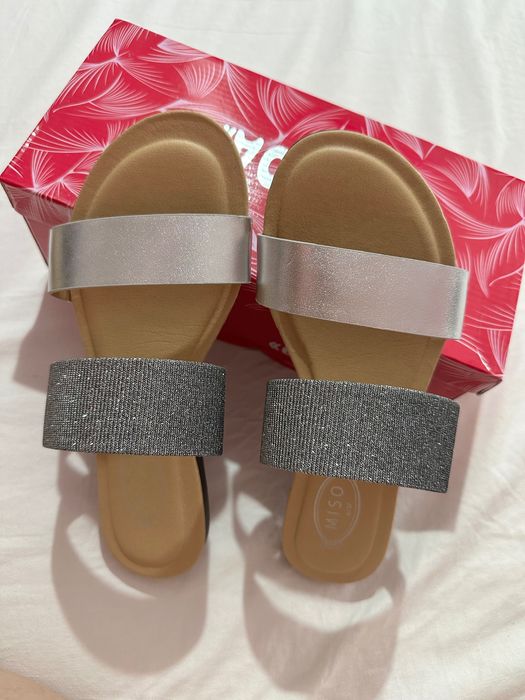 Vând papuci/sandale MISO noi