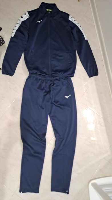 Мъжки екип Mizuno,  размер L, нов