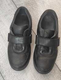 Обувь школьная (туфли)