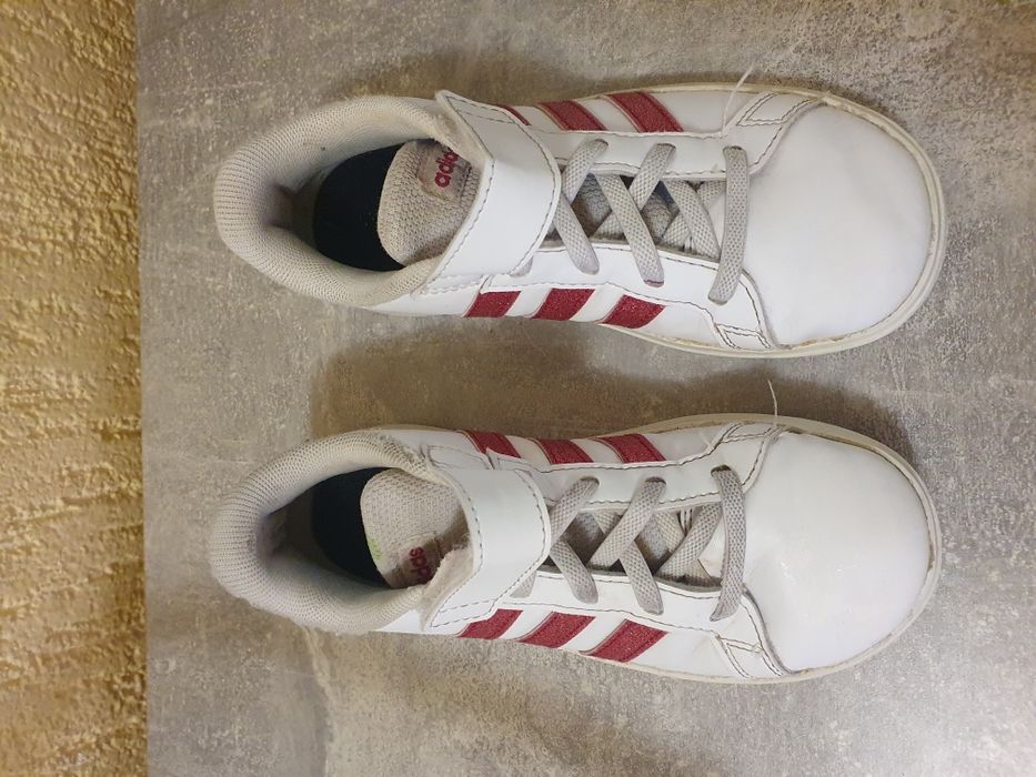 Маратонки adidas 31 n.