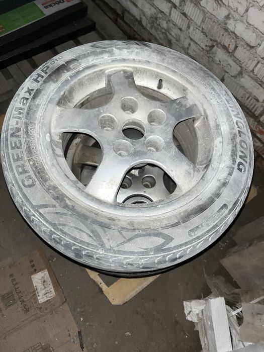 Продам диски с балонами R15 две зимы ,два лета