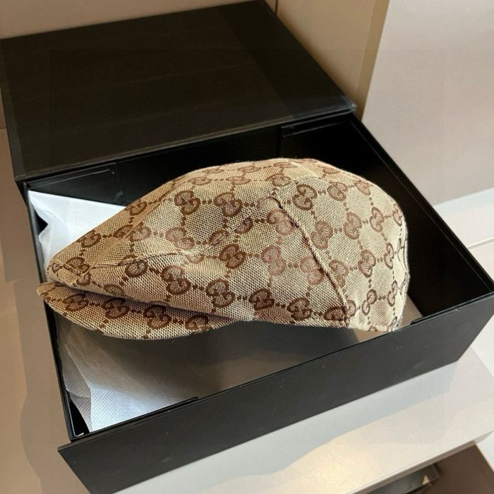Нови Шапки gucci