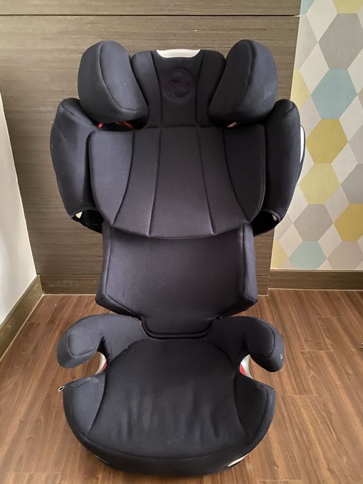 Детское автокресло для ребенка с 3 до 11 лет . Использовали два раза