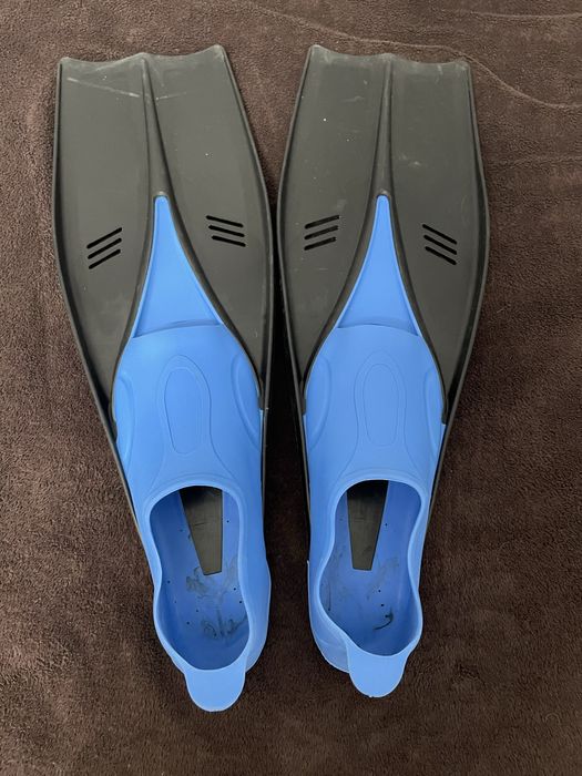 Продам Ласты новые 42-43 размер