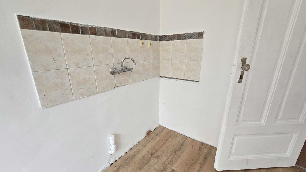 Дава се под наем Офис в Варна, Галата - 230 кв.м за 1380 € - Снимка #7