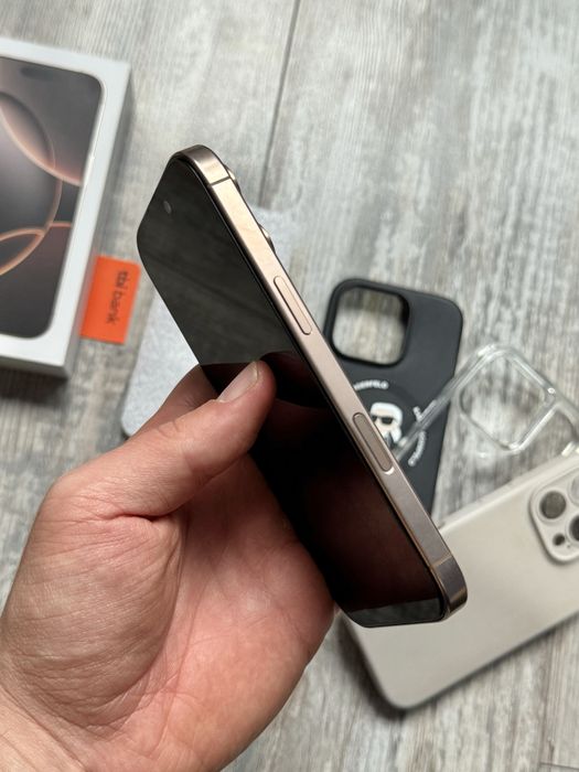 Iphone 16 Pro 256 GB - 93 % Battery Gold Като Нов Гаранционен