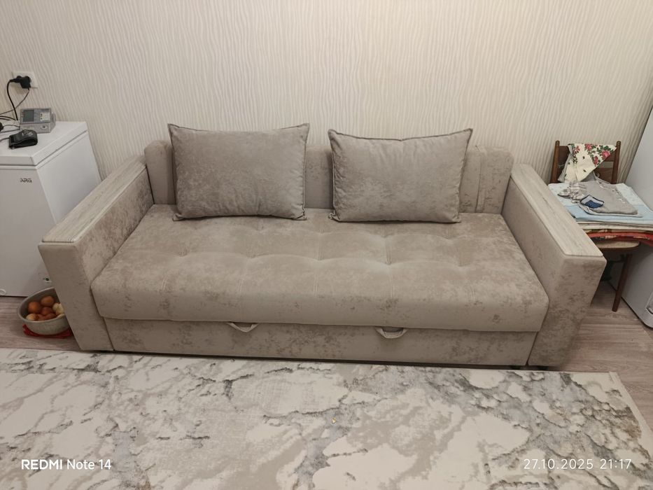 Продам диван почти новый