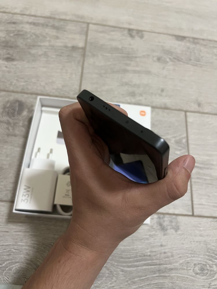 Redmi note 13 8/256 Yengi
