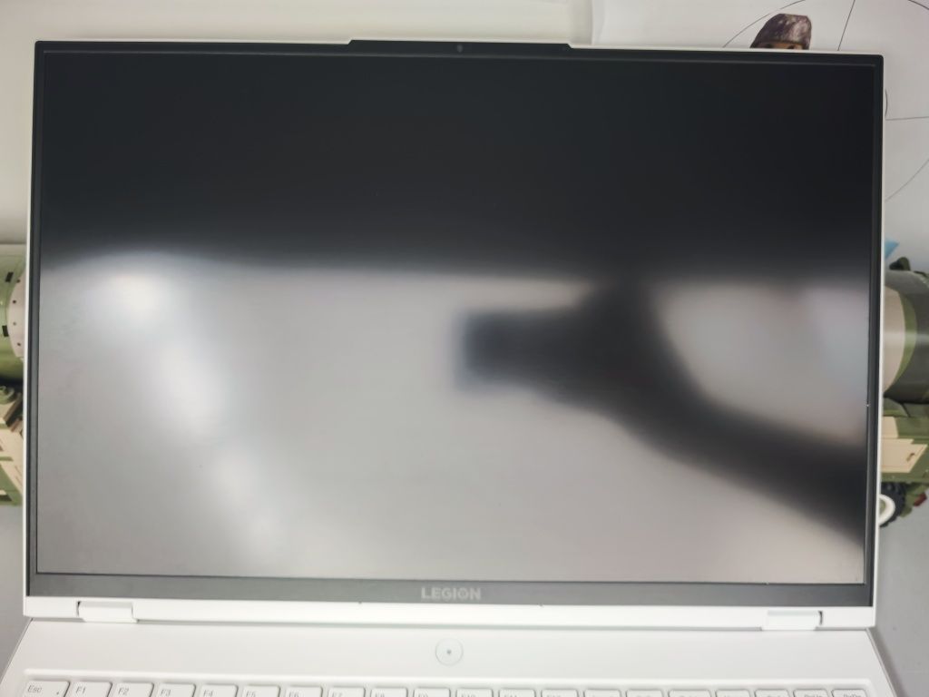 Lenovo Legion 5 Pro лаптоп （спешно!）