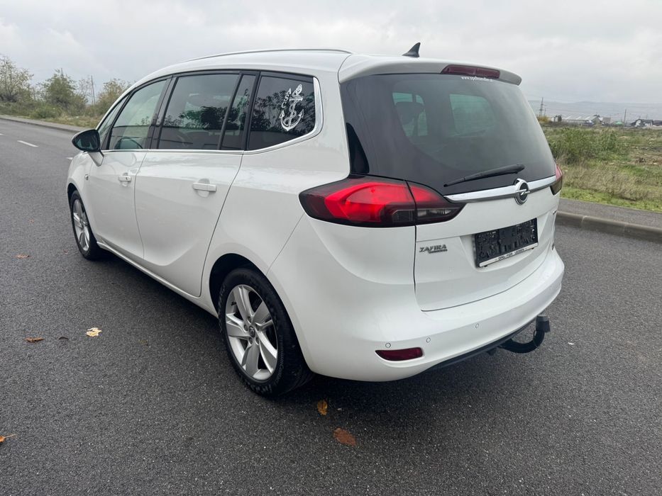Opel Zafira 1.6 Diesel *2016* Euro 6 / Navi / Volan Incalzit /165.000