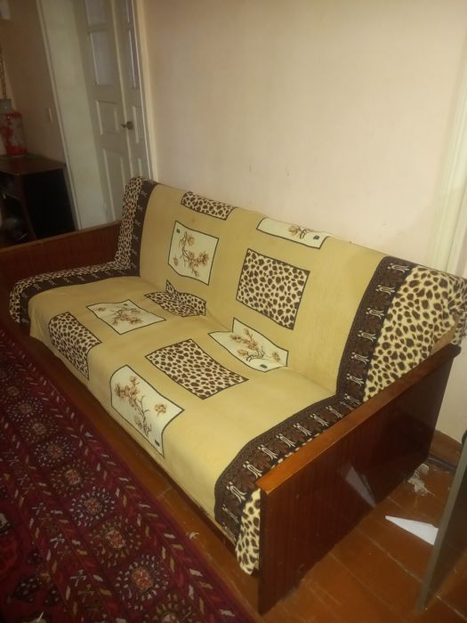 Срочно продается диван раскладной