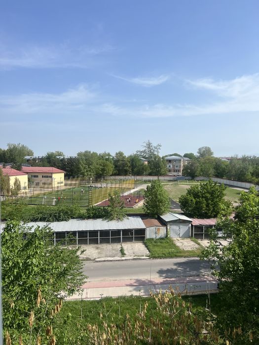 Medgaradok, 29 arab maktab oldida 3 xonali uy sotiladi