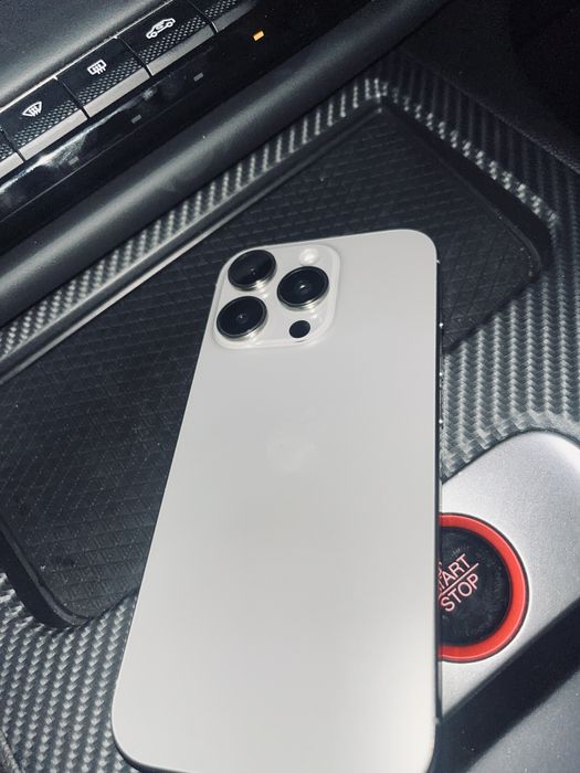 IPhone 16 pro 256 gb