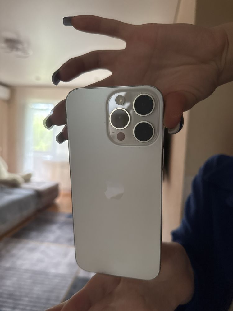 Продам apple 16 pro max