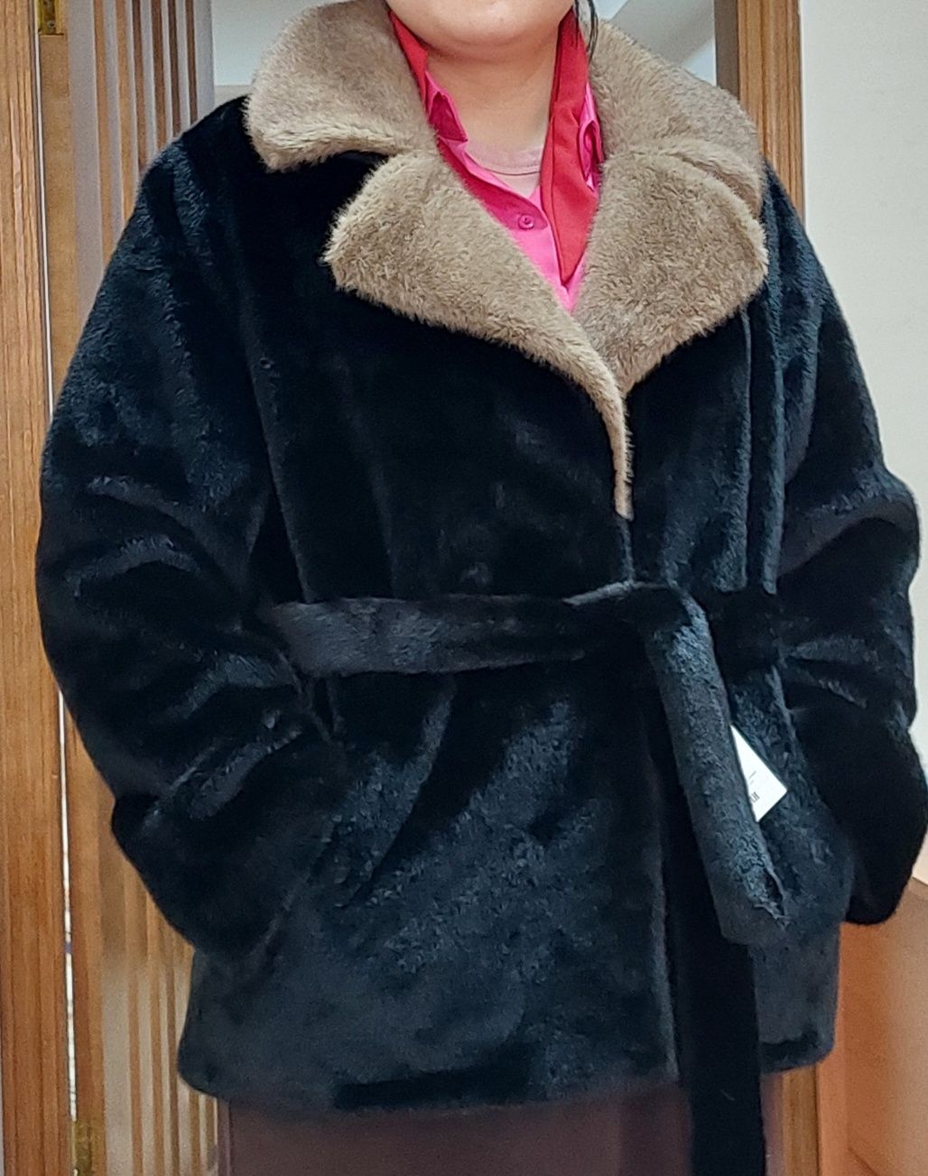 Продам шубу новую.