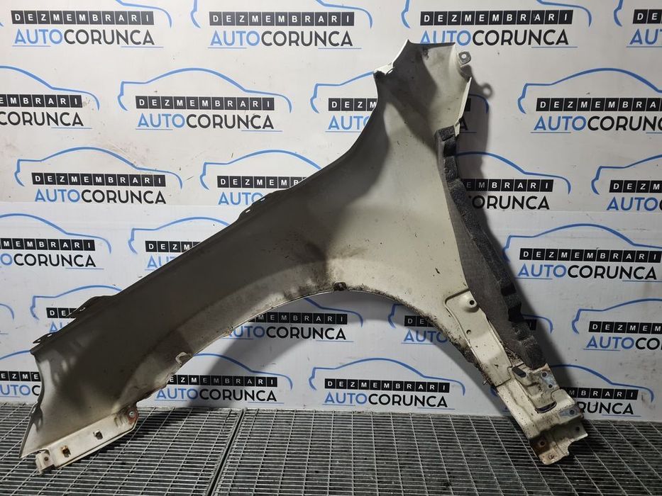 Aripa Dreapta Fata Suzuki Grand Vitara 2006 - 2012 4 Usi ALB (1091) LOVITA ȘI RUGINITA