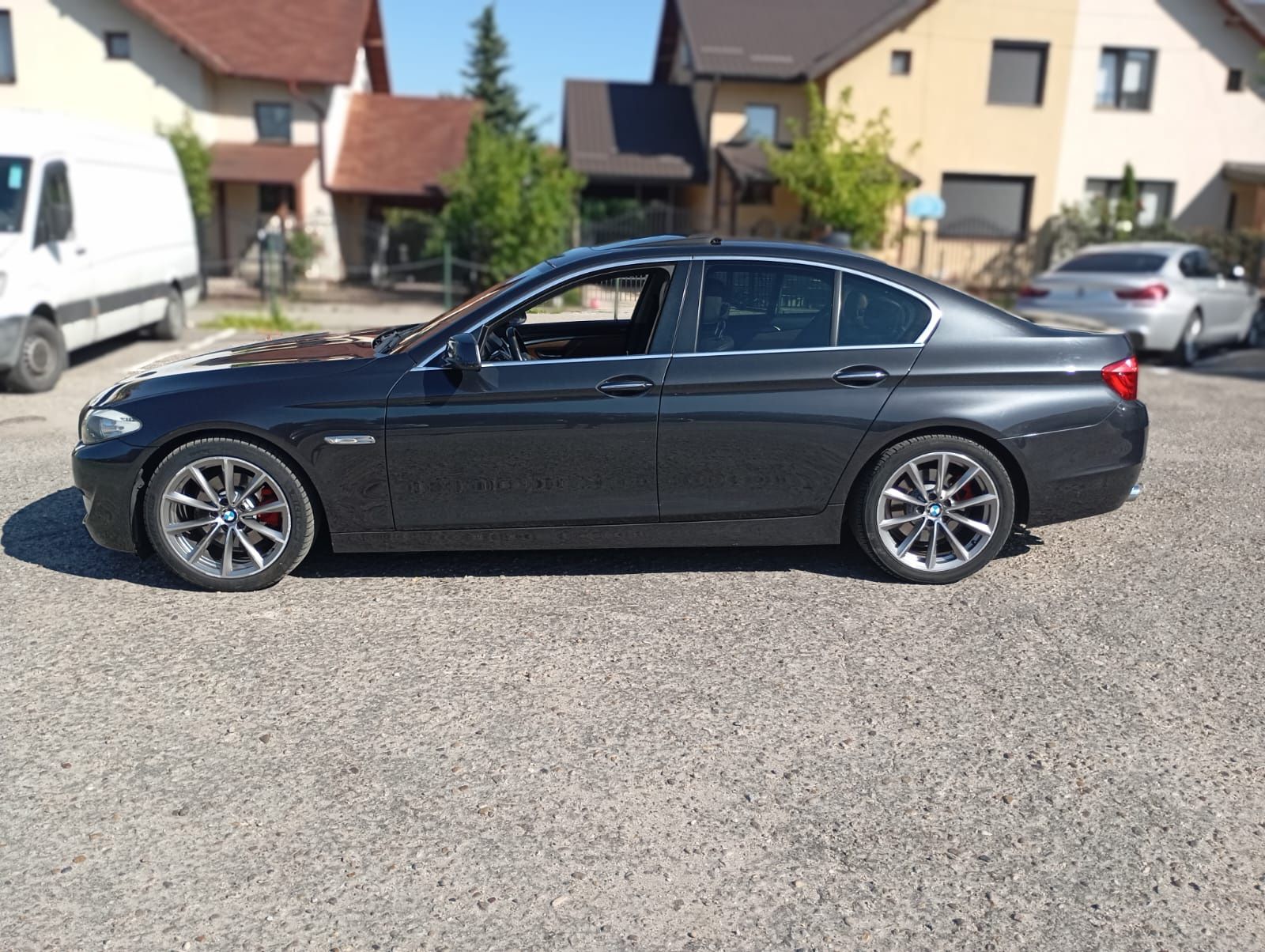 Vând BMW seria5,anul 2012