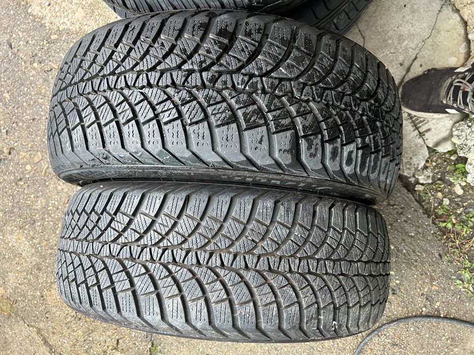 2 зимни гуми kumho 205 50 17