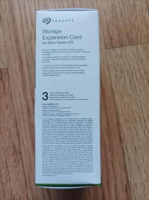 Western Digital Elements 1 TB, & SSD Plus 240 GB