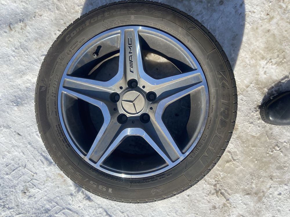 Продается комплект колес на 15’’
