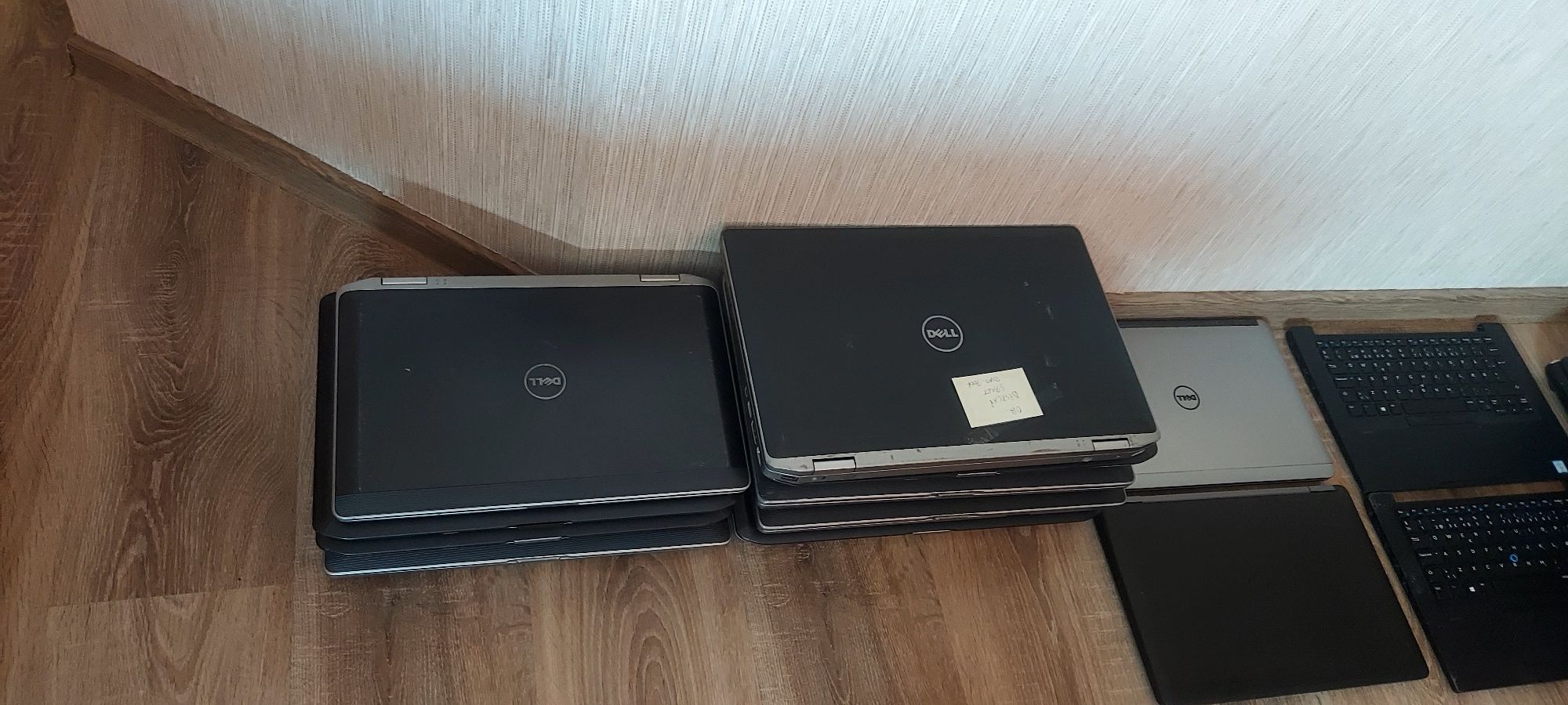Dezmembrez o gama variata de leptopuri,cele mai multe dell,Asus,etc
