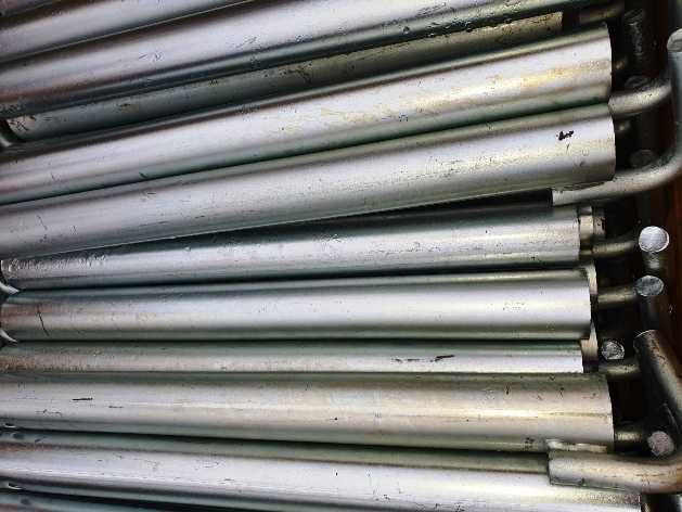 Vindem schela metalica completa de accesorii de montaj