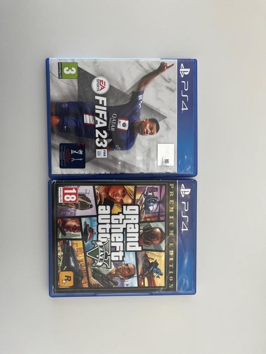 Vand PS4 + doua jocuri GTA5 si FIFA23