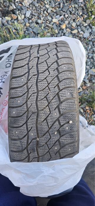 Зимние Автошины 235/65 R17 шины Viatti