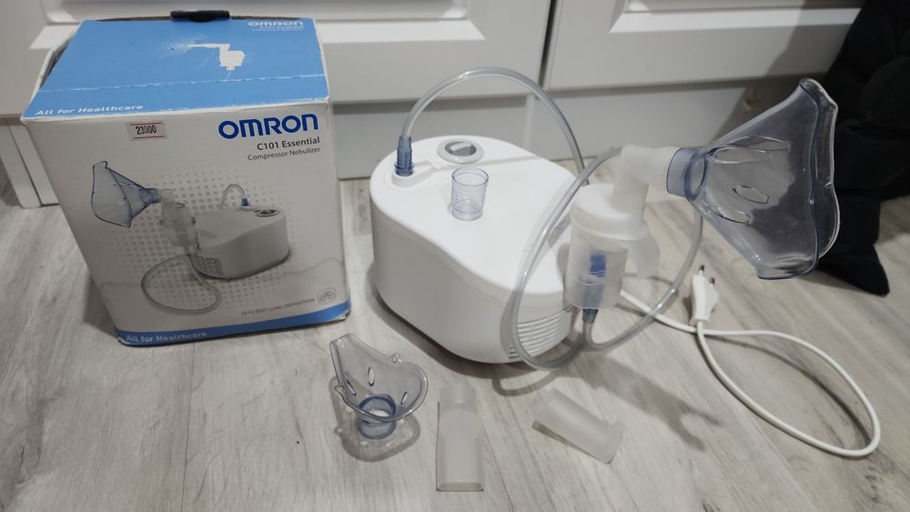 OMRON C101 Essential нибулайзер