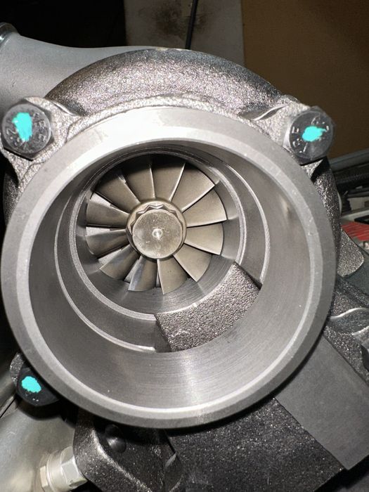 Турбо Holset HX35 чисто ново