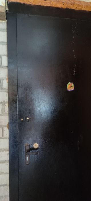 Продам дверь входную