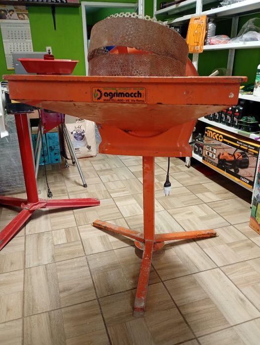 Moara cu cuțite electrica