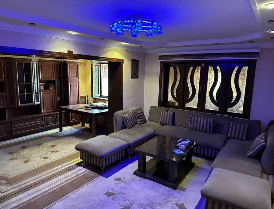 ЦЕНТР 4/3/4, 87 м² на Ц-6 КИРПИЧ 77 серия 125 000!!! СРОЧНО