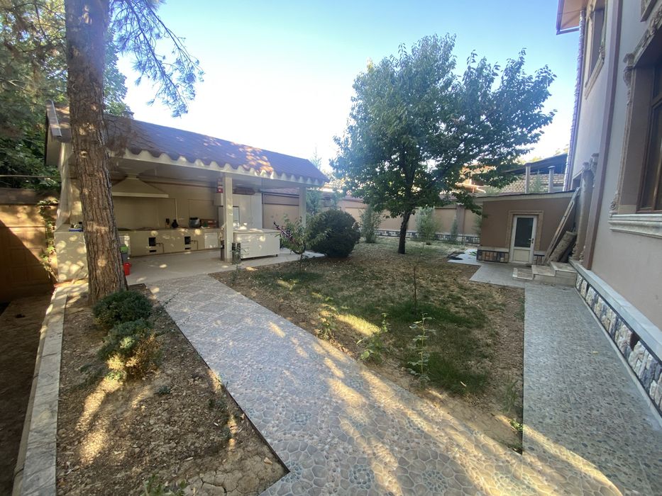 Продаётся дом 10 соток на Набережной в Мирзо-Улугбекском районе