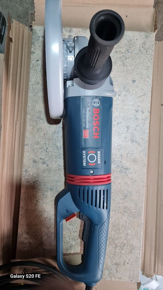 Polizor bosch 2400w