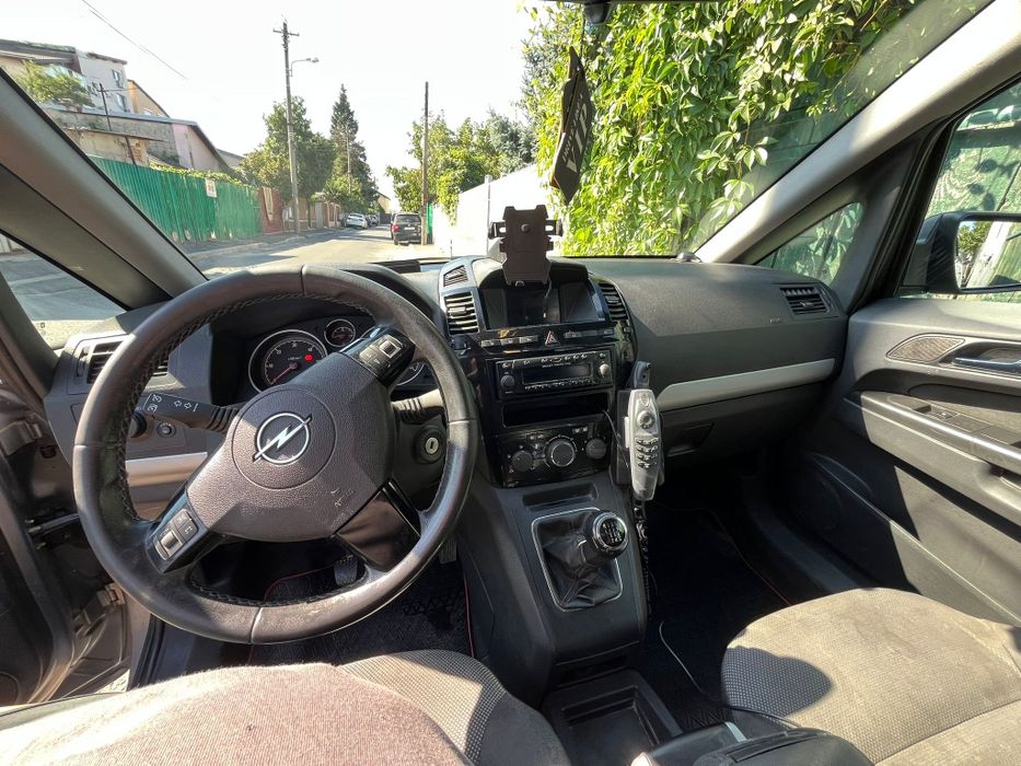 Opel Zafira an 2010